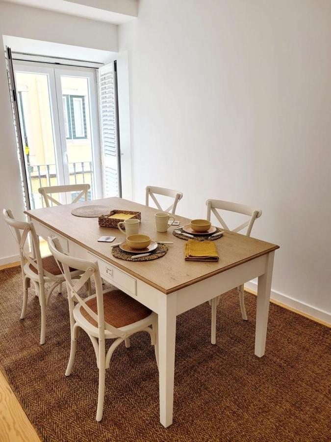 Light & Style Apartment Lisbon Bagian luar foto